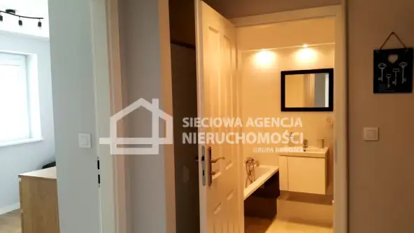 Gdynia ,  Boh. Starówki Warszawskiej   12