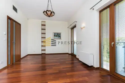 Warszawa ,  Warowna   10