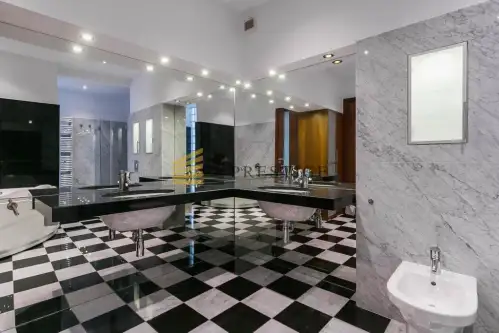 Warszawa ,  Warowna   11