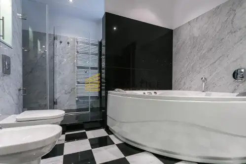 Warszawa ,  Warowna   12