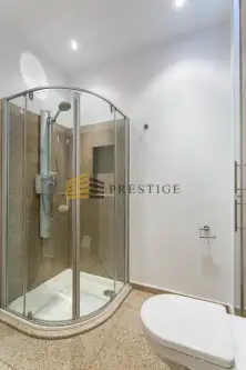 Warszawa ,  Warowna   13