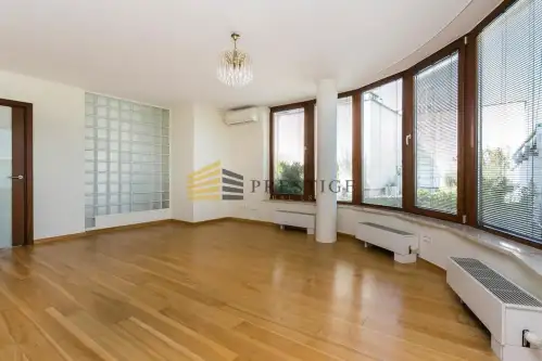 Warszawa ,  Warowna   18