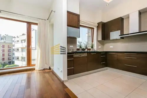 Warszawa ,  Warowna   6