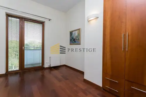 Warszawa ,  Warowna   9