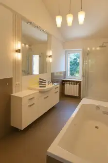 Warszawa ,  Algierska   3