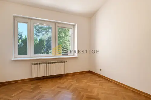 Warszawa ,  Algierska   4