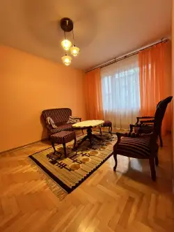 Warszawa ,  Apartamentowa   5