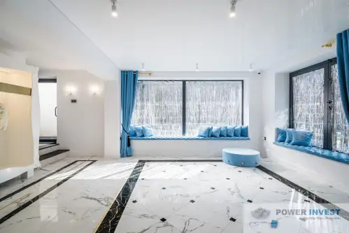 Kraków ,  Królowej Jadwigi   10