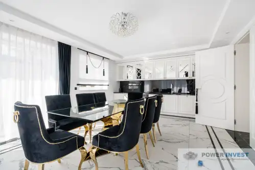 Kraków ,  Królowej Jadwigi   5