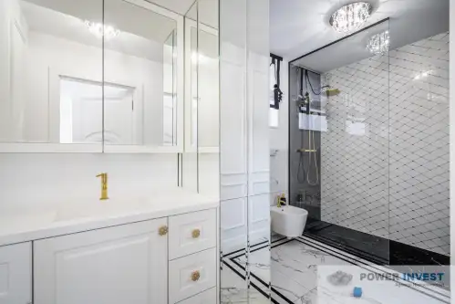 Kraków ,  Królowej Jadwigi   8