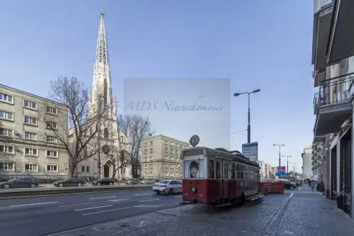 Warszawa ,  al. Solidarności   18