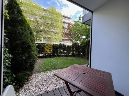 Warszawa ,  Leszczyńska   11