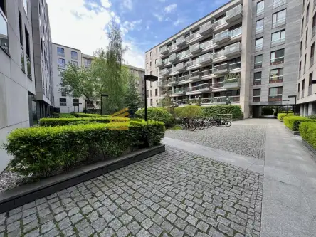 Warszawa ,  Leszczyńska   13