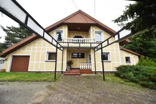 Brynica ,  Kwiatowa   11