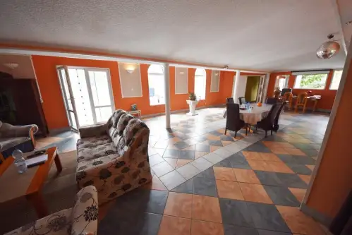 Brynica ,  Kwiatowa   13