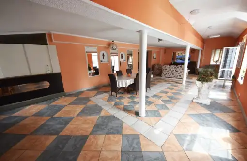 Brynica ,  Kwiatowa   14