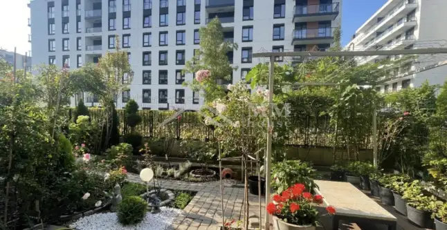 Warszawa ,  Białej Floty   8