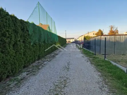 Ożarów mazowiecki ,  Parkowa   3