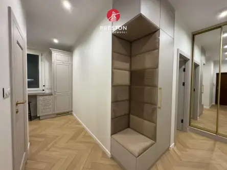 Warszawa ,  Chmielna   4