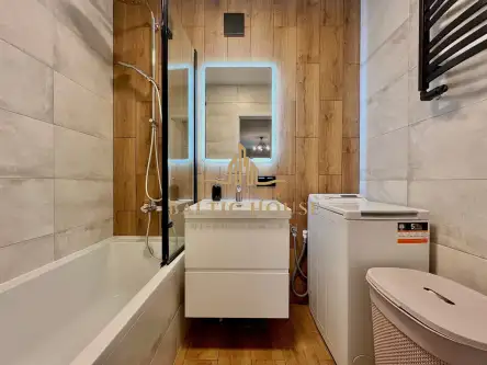 Gdynia ,  Romanowskiego   2