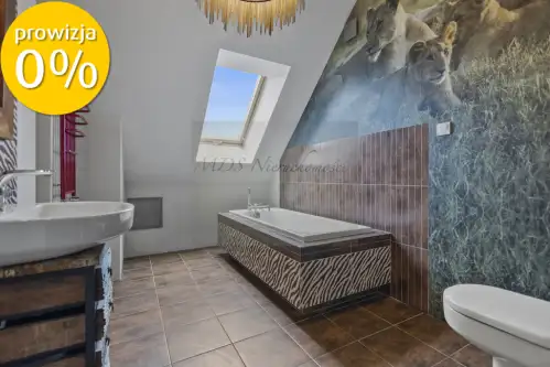 Warszawa ,  Izbicka   18