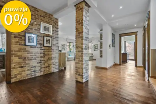 Warszawa ,  Izbicka   8