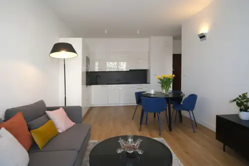 Warszawa ,  Aleja Rzeczypospolitej   3