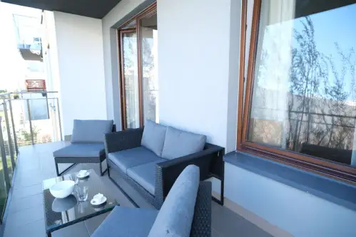 Warszawa ,  Aleja Rzeczypospolitej   7