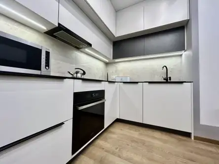  Kraków   Stefana Banacha 