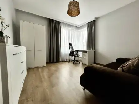 Kraków ,  Stefana Banacha   7