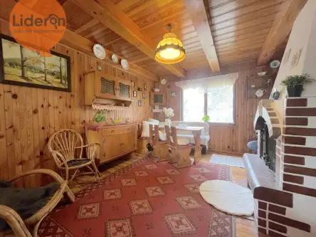 Dłużek ,  Różana   3