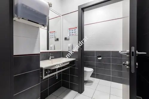 Warszawa ,  Żelazna   4