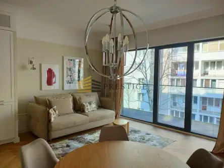 Warszawa ,  Złota   6