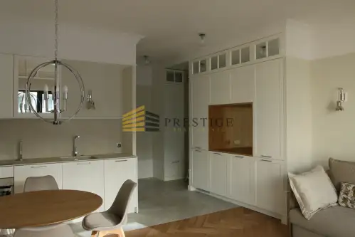 Warszawa ,  Złota   3