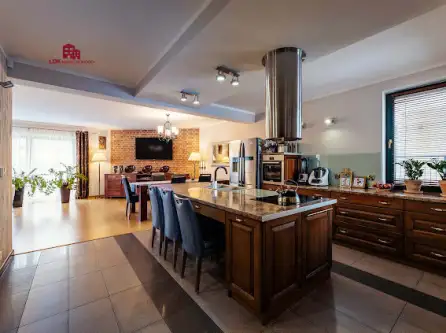 Tupadły ,  Szkolna   4