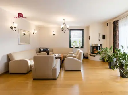 Tupadły ,  Szkolna   7