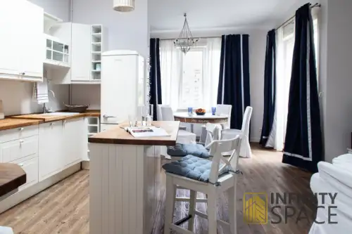 Warszawa ,  Aleja Niepodległości   4