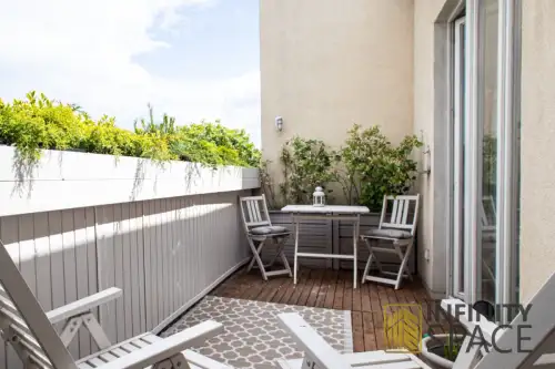 Warszawa ,  Aleja Niepodległości   6