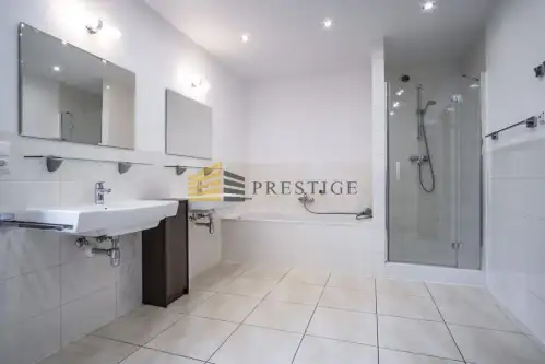 Warszawa ,  Rumiana   8