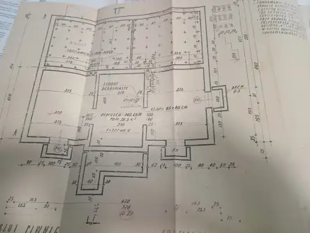 Mniów ,  Kielecka   4