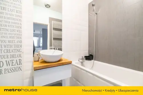 Łódź ,  Wacława   16