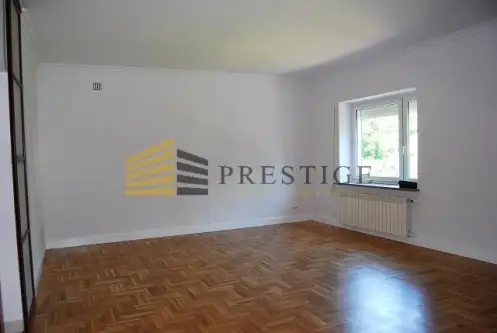 Warszawa ,  Okrężna   8