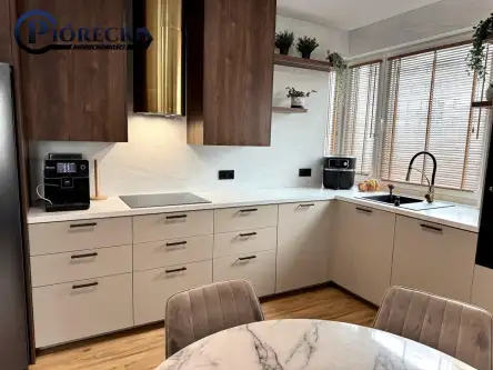 Kraków ,  Myśliwska   4