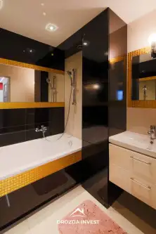 Łódź ,  Nowopolska   9