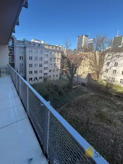 Warszawa ,  Emilii Plater   10