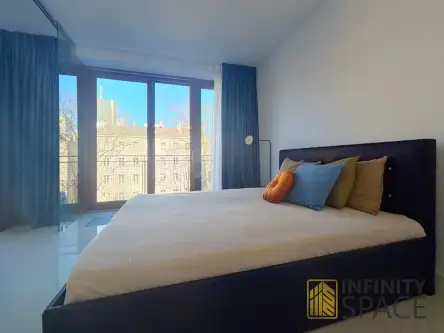 Warszawa ,  Emilii Plater   11