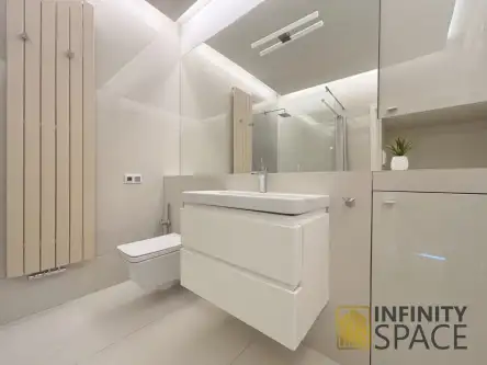 Warszawa ,  Emilii Plater   8