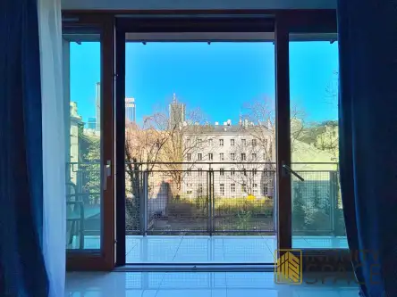 Warszawa ,  Emilii Plater   9