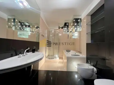 Warszawa ,  Grzybowska   11