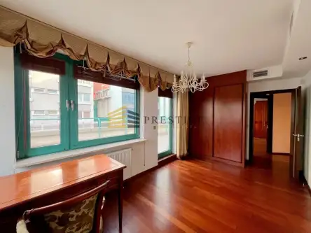 Warszawa ,  Grzybowska   12